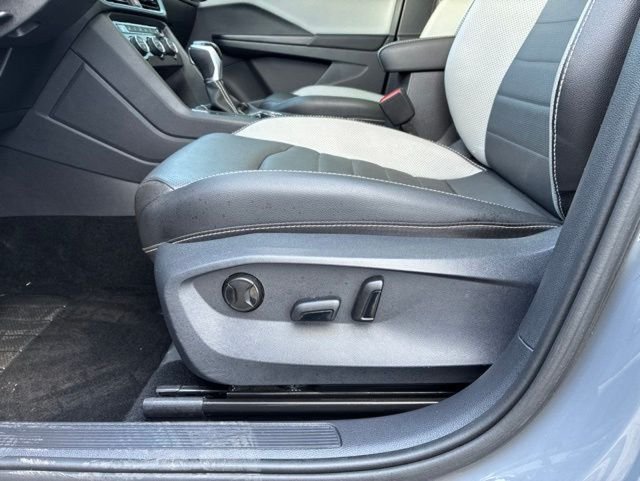 Certified Used 2023 Pure Gray Volkswagen 1.5T SEL image 7