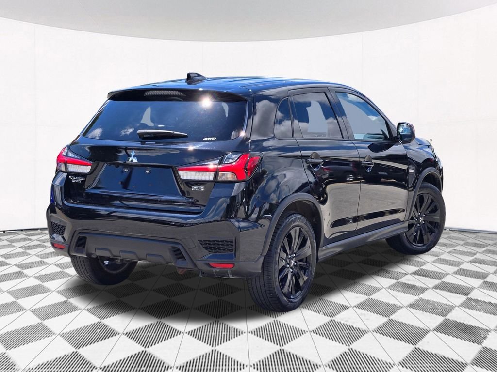 Used 2025 Black Mitsubishi 2.0 SE image 15