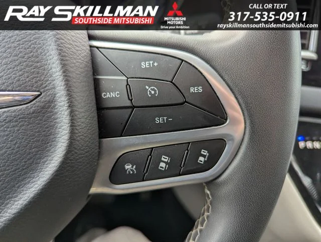 Used 2022 White Chrysler Touring L image 27
