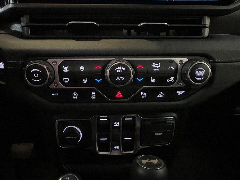 Used 2025 GRAY Jeep Sahara 4 Door 4x4 image 15