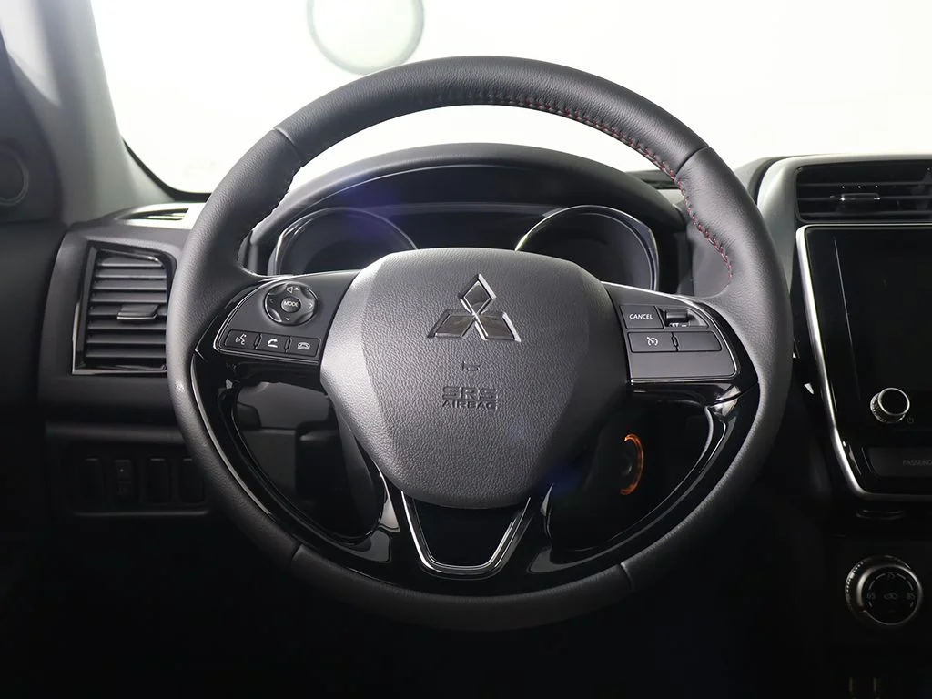 New 2026 Blue Mitsubishi 2.0 LE image 32