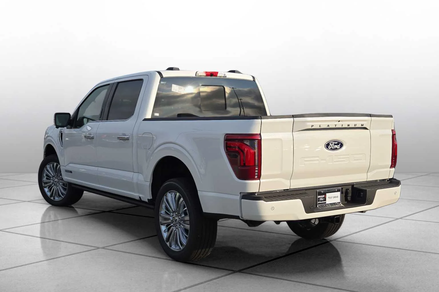 New 2026 Star White Metallic Tri-Coat Ford Platinum® image 13
