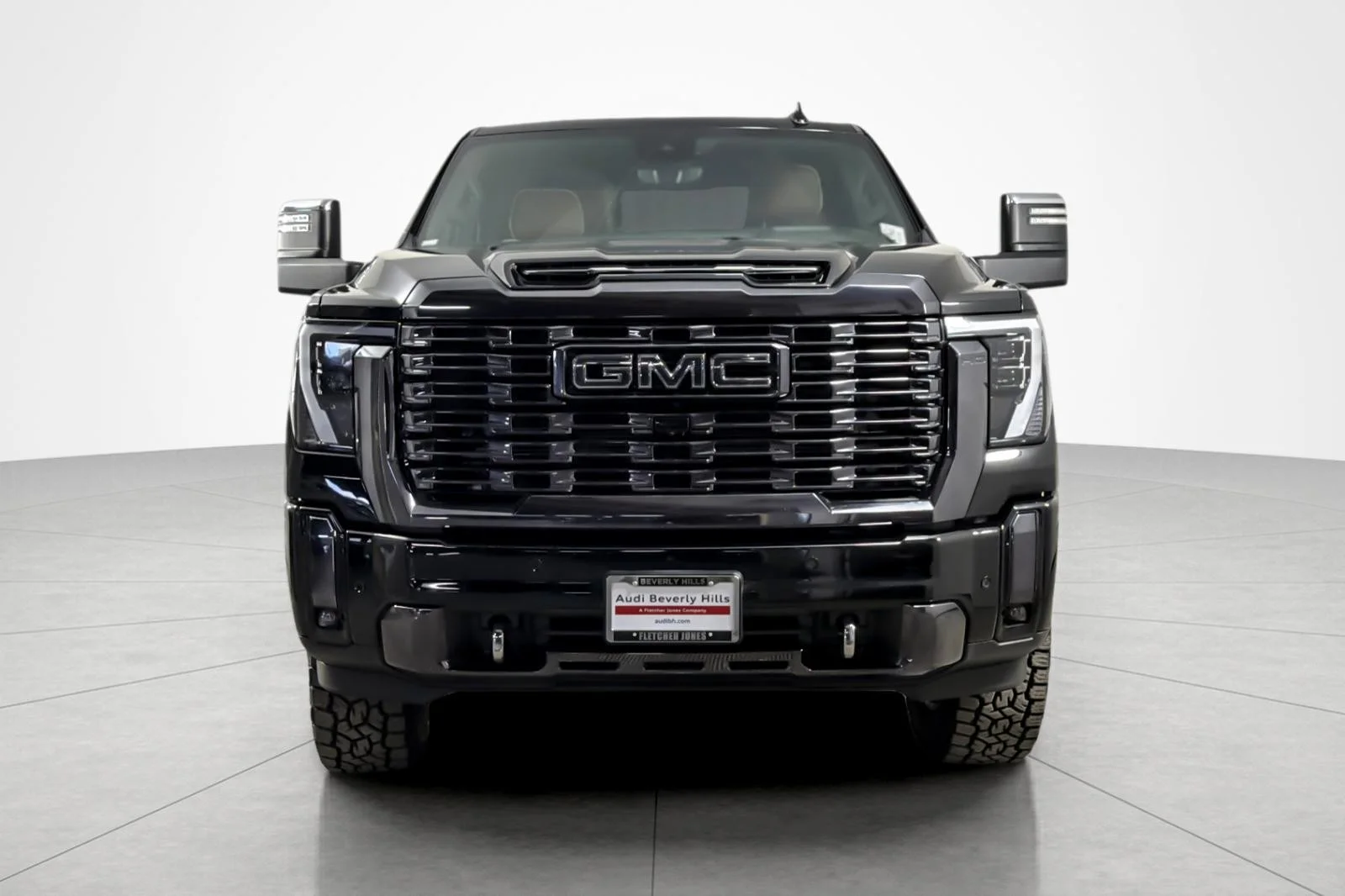 Used 2024 Onyx Black GMC 4WD Crew Cab 172 Denali Ultimate image 8