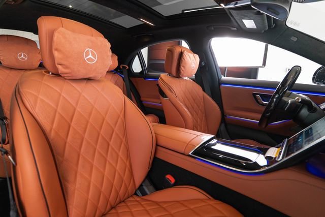 New 2026 MANUFAKTUR Graphite Metallic Mercedes-Benz S 580 image 56