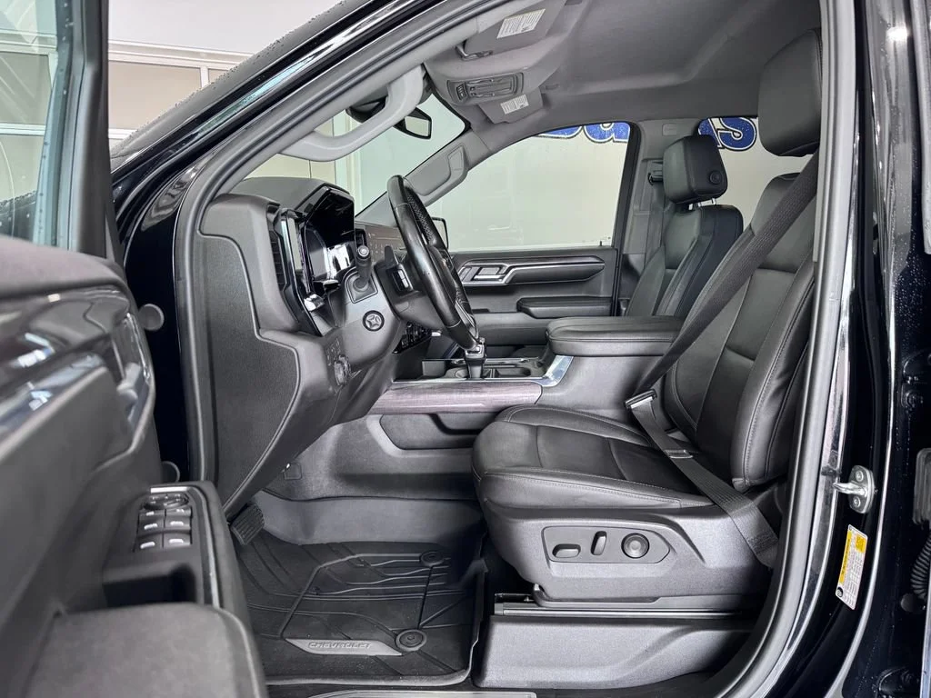 2024 Chevrolet Silverado 1500 LTZ - Photo 11