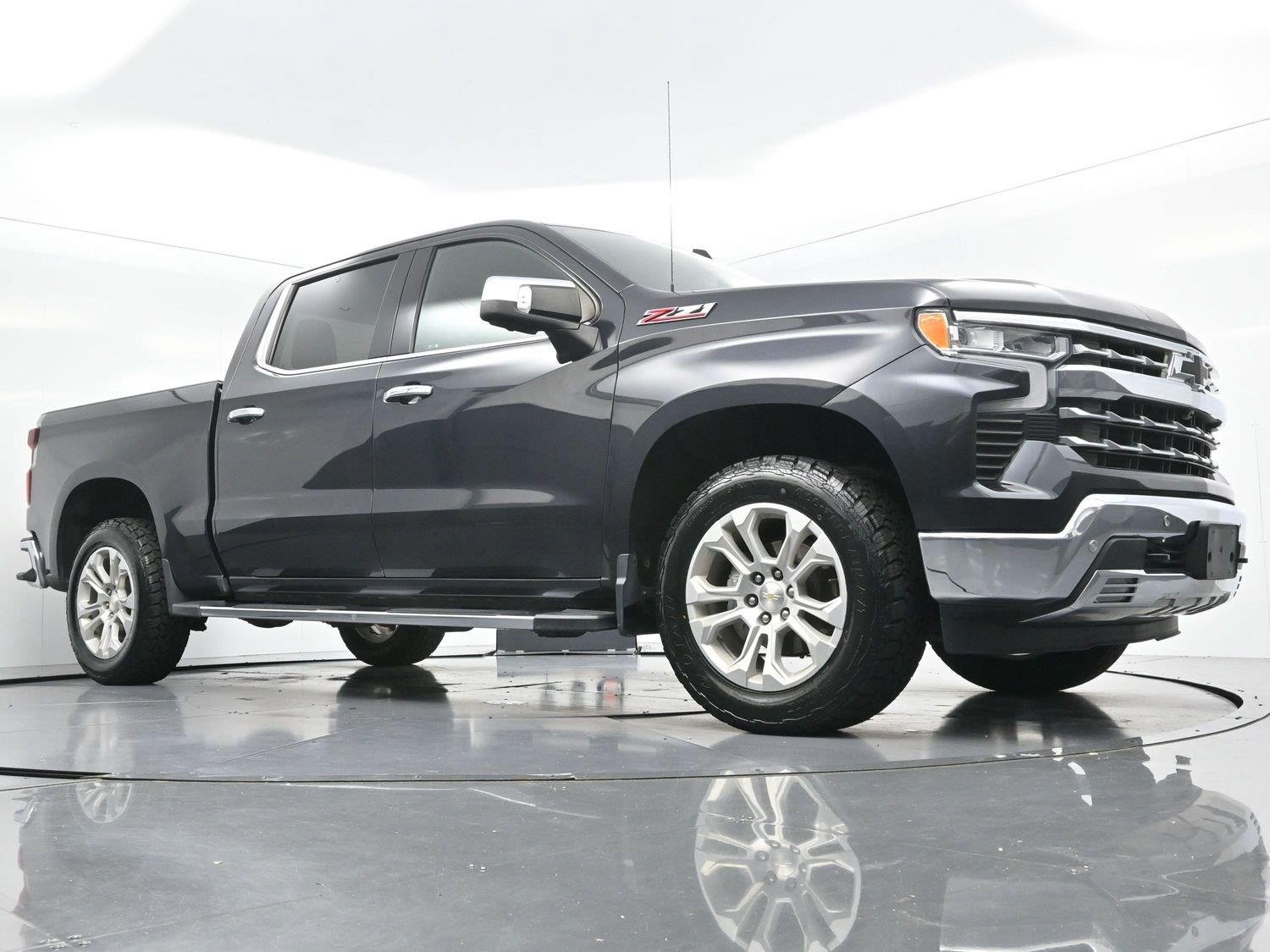 Used 2022 Dark Ash Metallic Chevrolet LTZ image 41