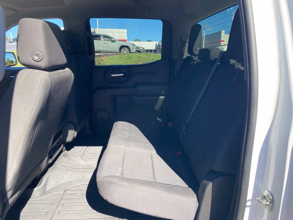 Used 2022 White GMC Pro image 8