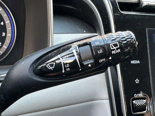 Used 2024 Black Pearl Hyundai SE image 24