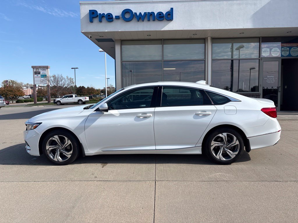 Used 2018 White Honda EX image 8
