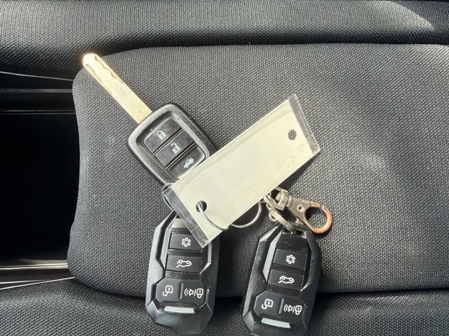 Used 2019  Honda LX image 28