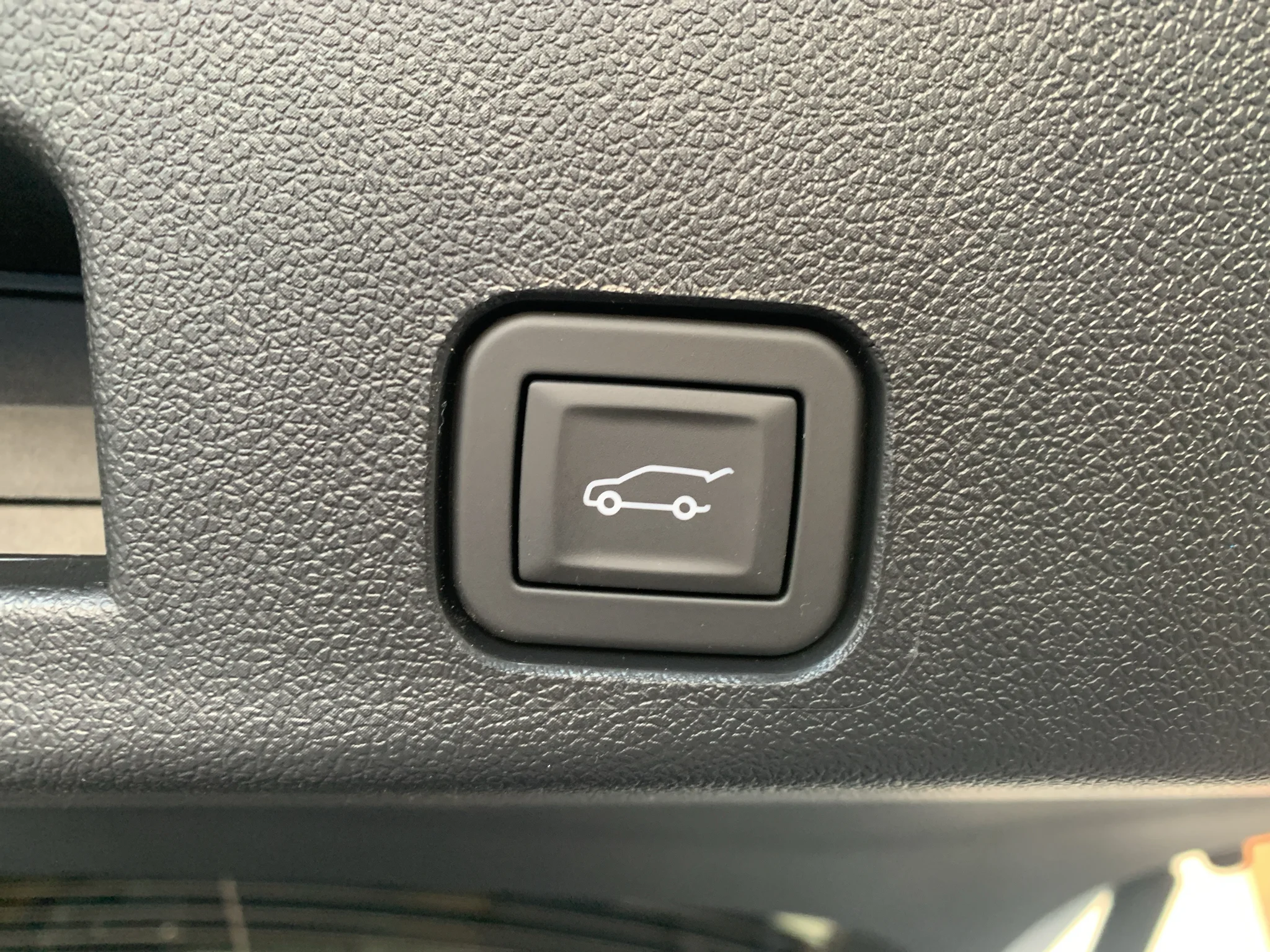 2027 Chevrolet Traverse LT - Photo 9