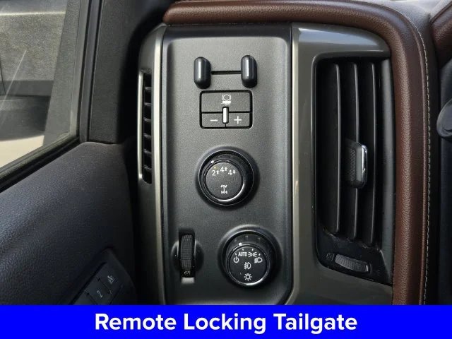 Used 2019 Iridescent Pearl Tricoat Chevrolet High Country image 24