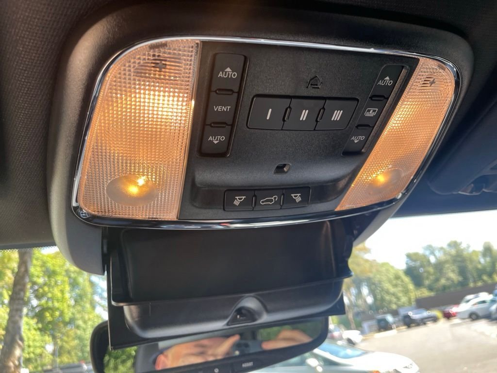 Used 2020 Granite Crystal Metallic Clearcoat Jeep Trailhawk image 16