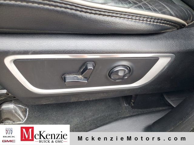Used 2020 Diamond Black Cry Ram Laramie image 7