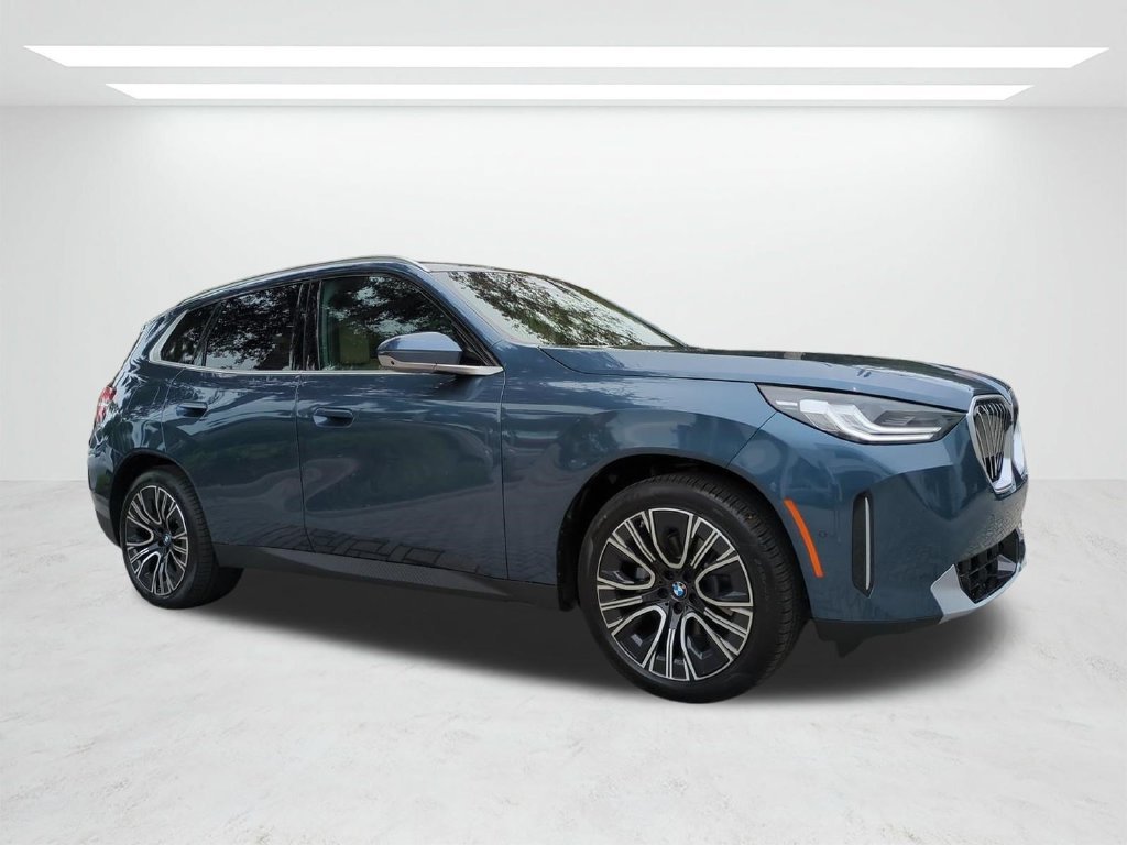 New 2026 Arctic Race Blue metallic BMW 30 xDrive image 2