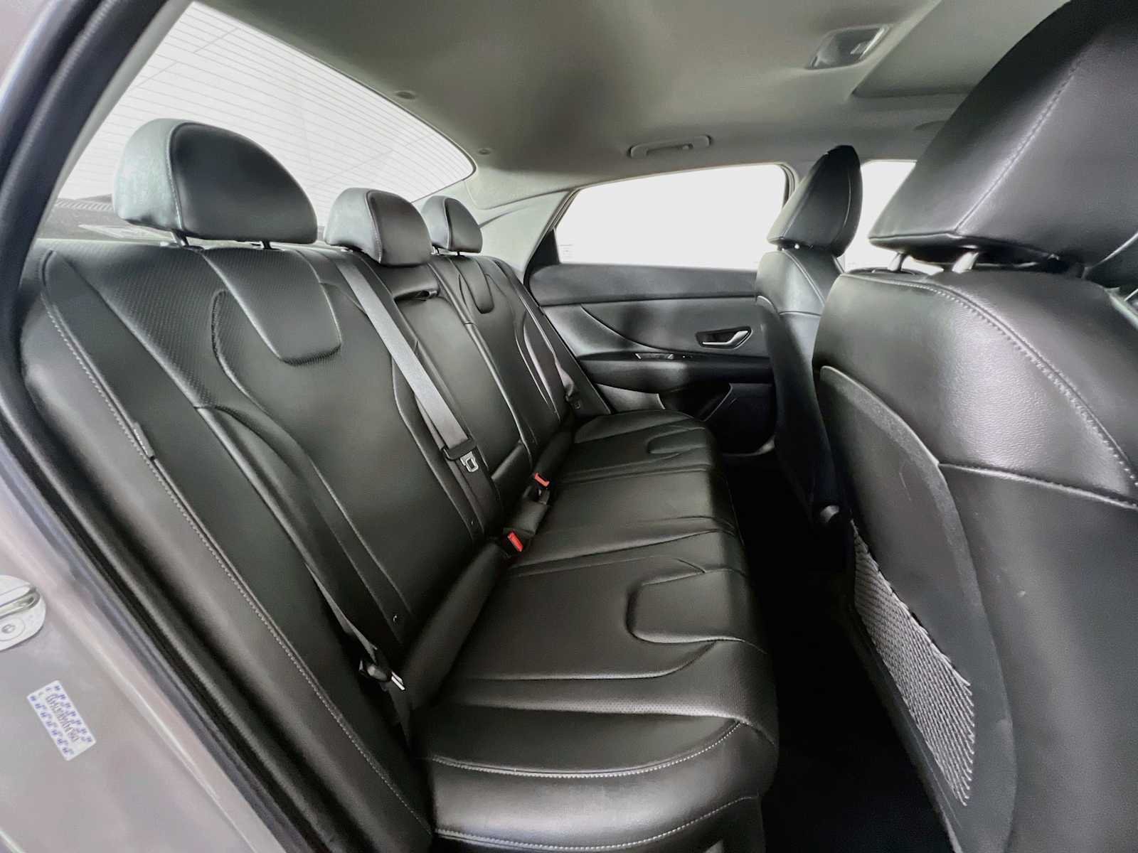 Used 2024 Fluid Metal Hyundai Limited image 28