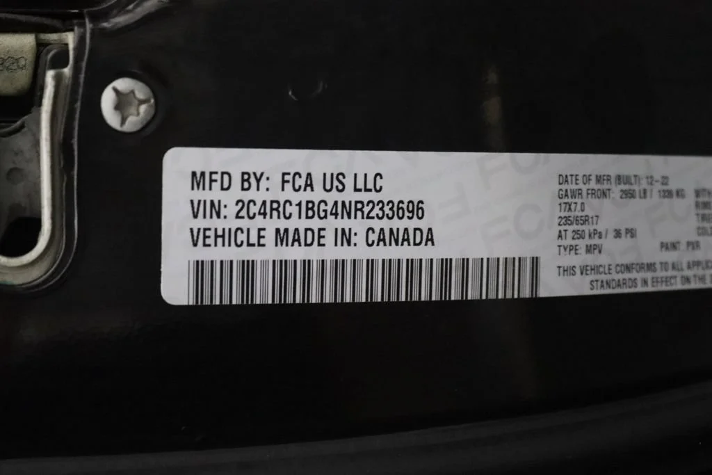 Certified Used 2022 Brilliant Black Chrysler Touring L image 30