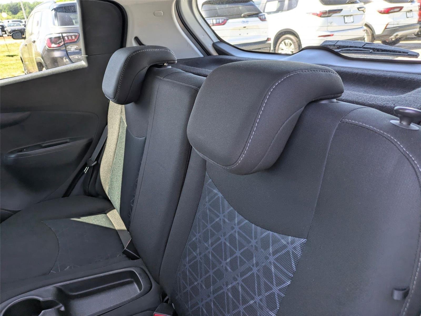 Used 2022 Silver Ice Chevrolet 1LT image 27