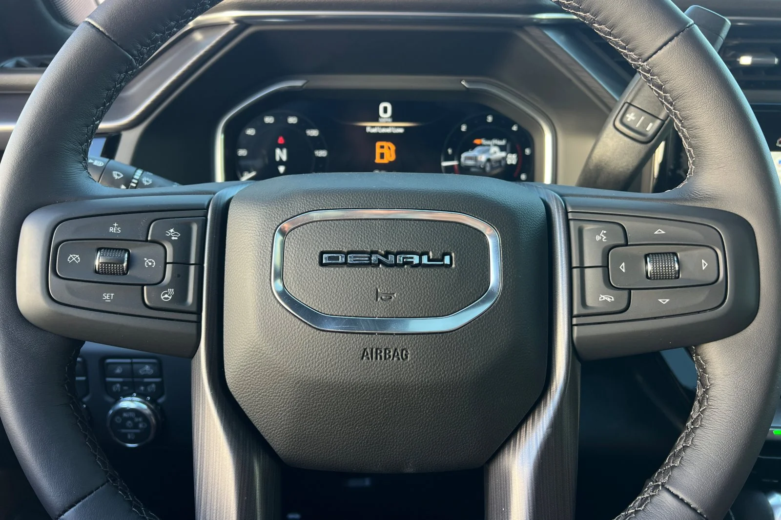 2026 GMC Sierra 2500HD Denali Ultimate - Photo 25