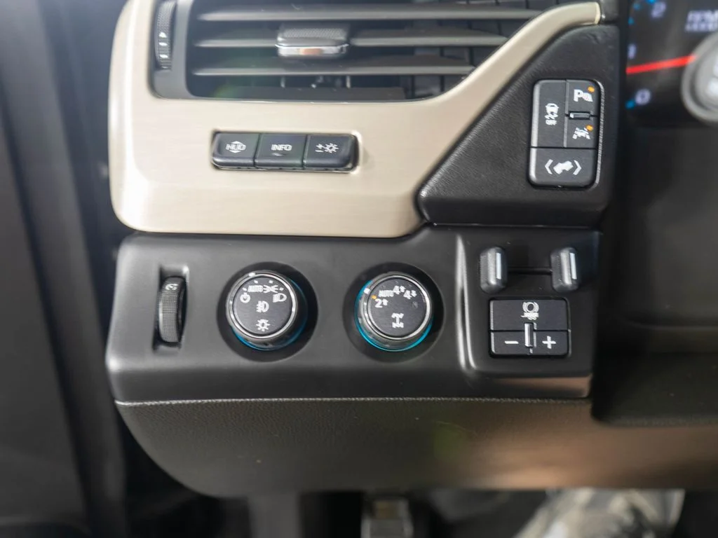 Used 2017 Black GMC Denali image 25
