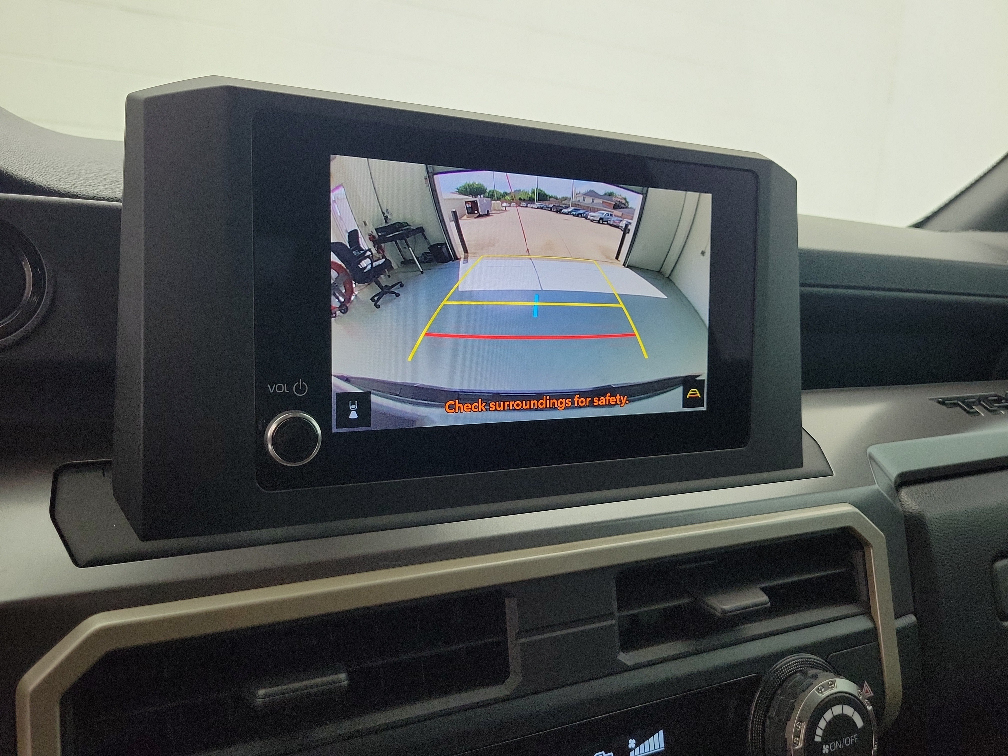 Used 2025 Underground Toyota SR5 image 27