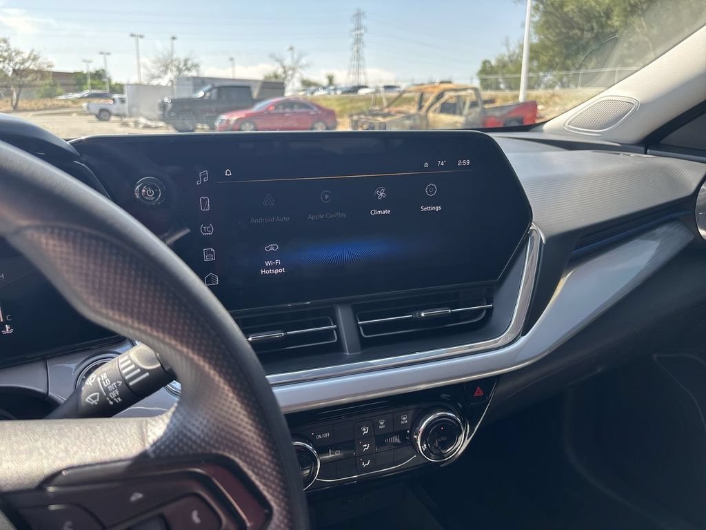 2024 Chevrolet Trax LT - Photo 14