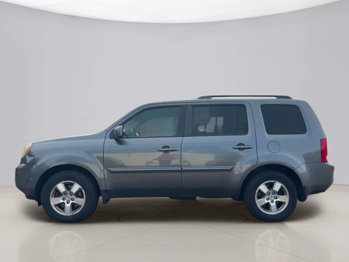 Used 2011 Gray Honda EX-L 4WD image 2