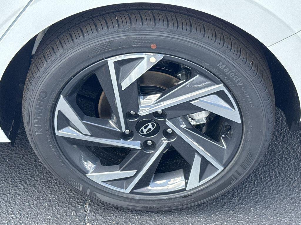 2025 Hyundai Elantra SEL - Photo 19