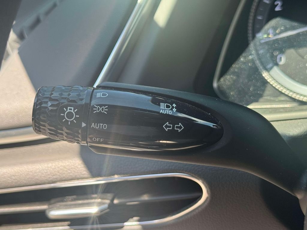 Used 2023 Silver Hyundai SEL image 22