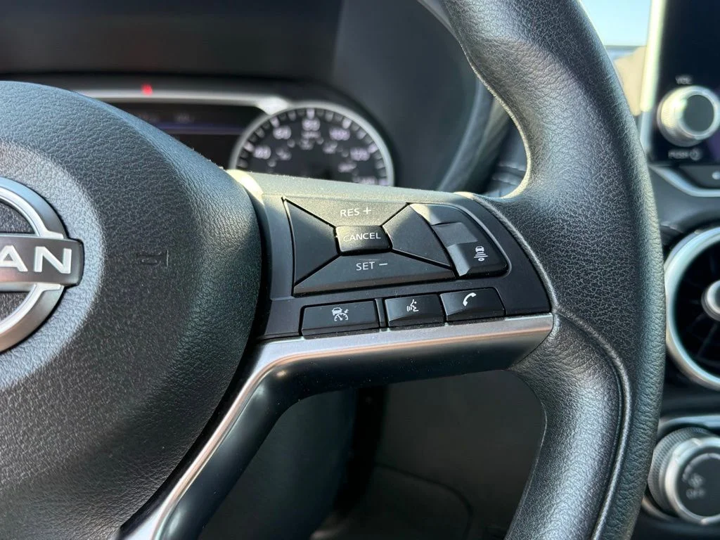 Used 2024  Nissan SV image 17