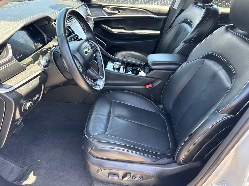 Used 2021 Silver Jeep Limited image 25