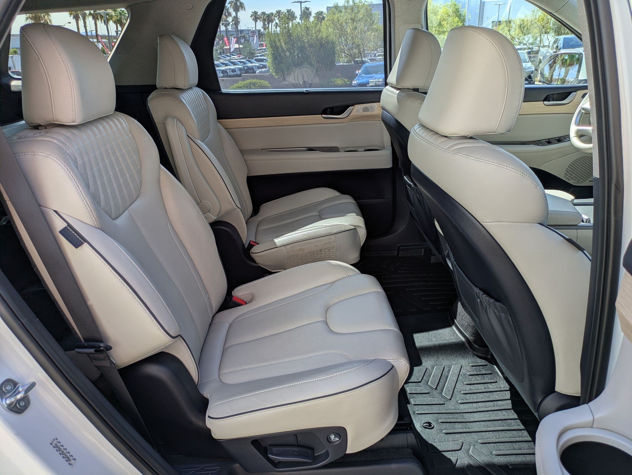Used 2023 White Hyundai Limited image 28
