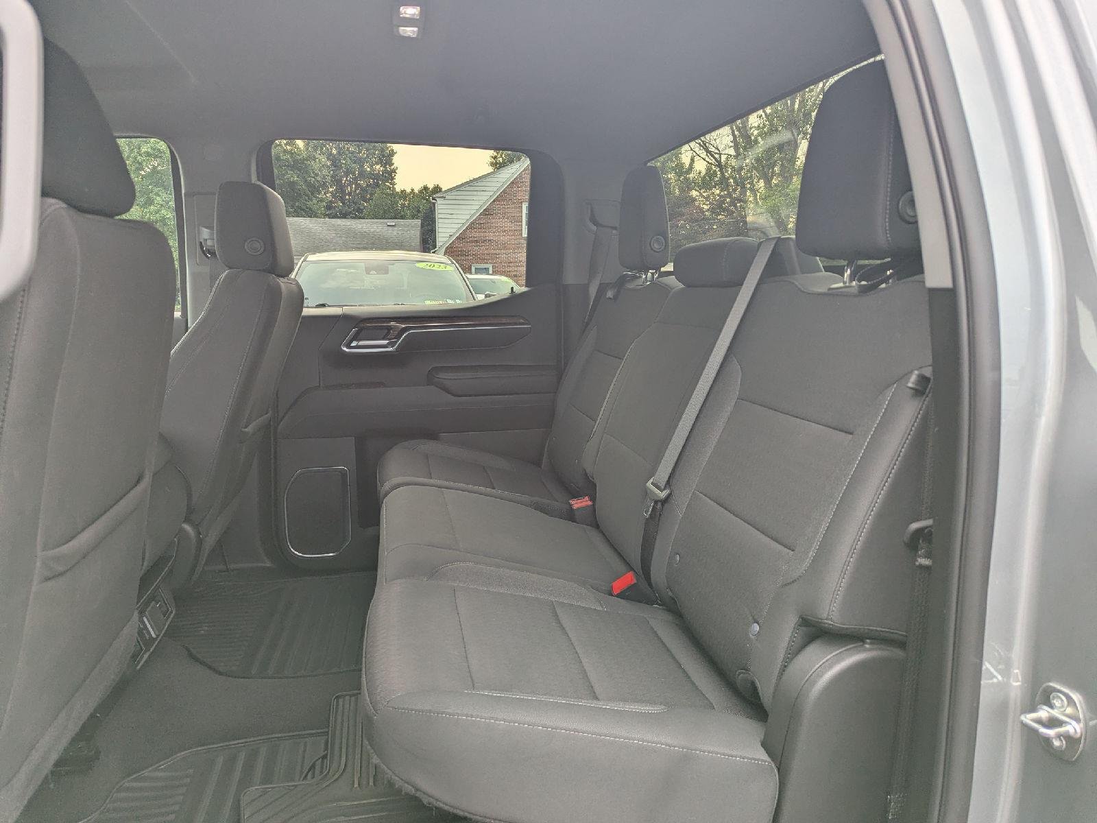 Used 2024 Sterling Gray Metallic Chevrolet LT image 27