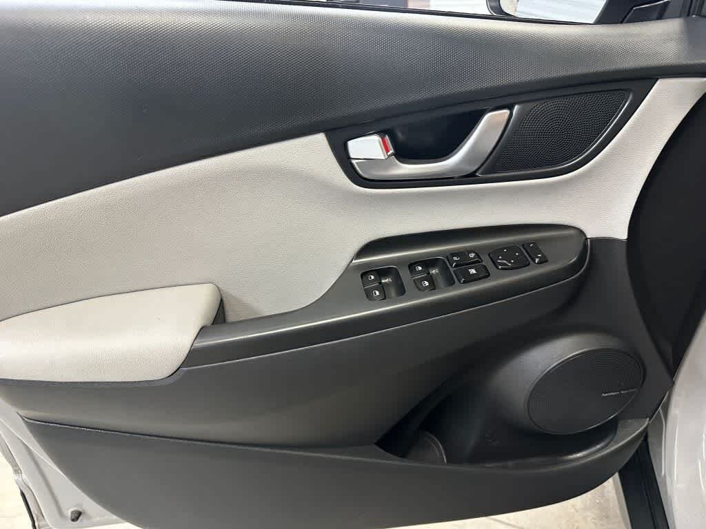 Used 2023 Cyber Silver Hyundai Limited image 10