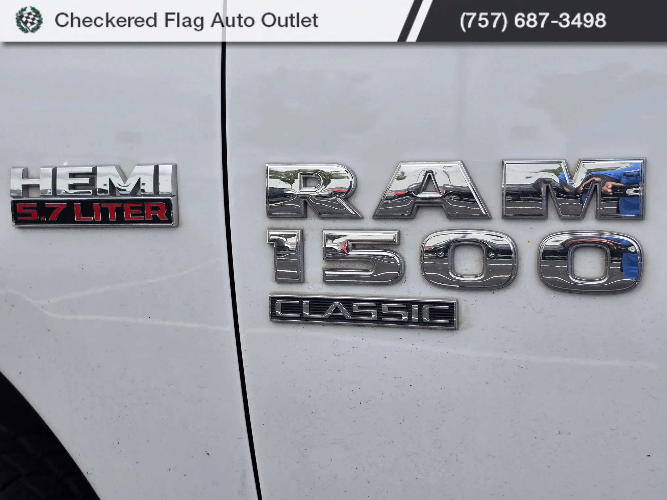 Used 2019 Bright White Clearcoat Ram SLT image 9
