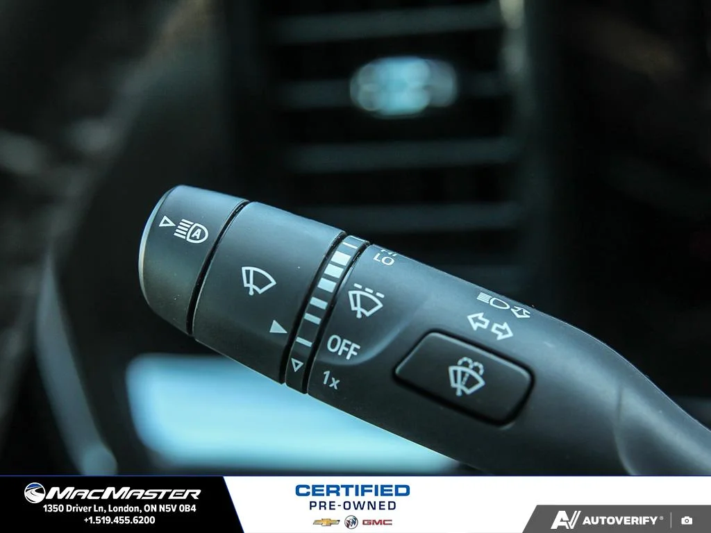 Certified Used 2025  GMC SLT image 19