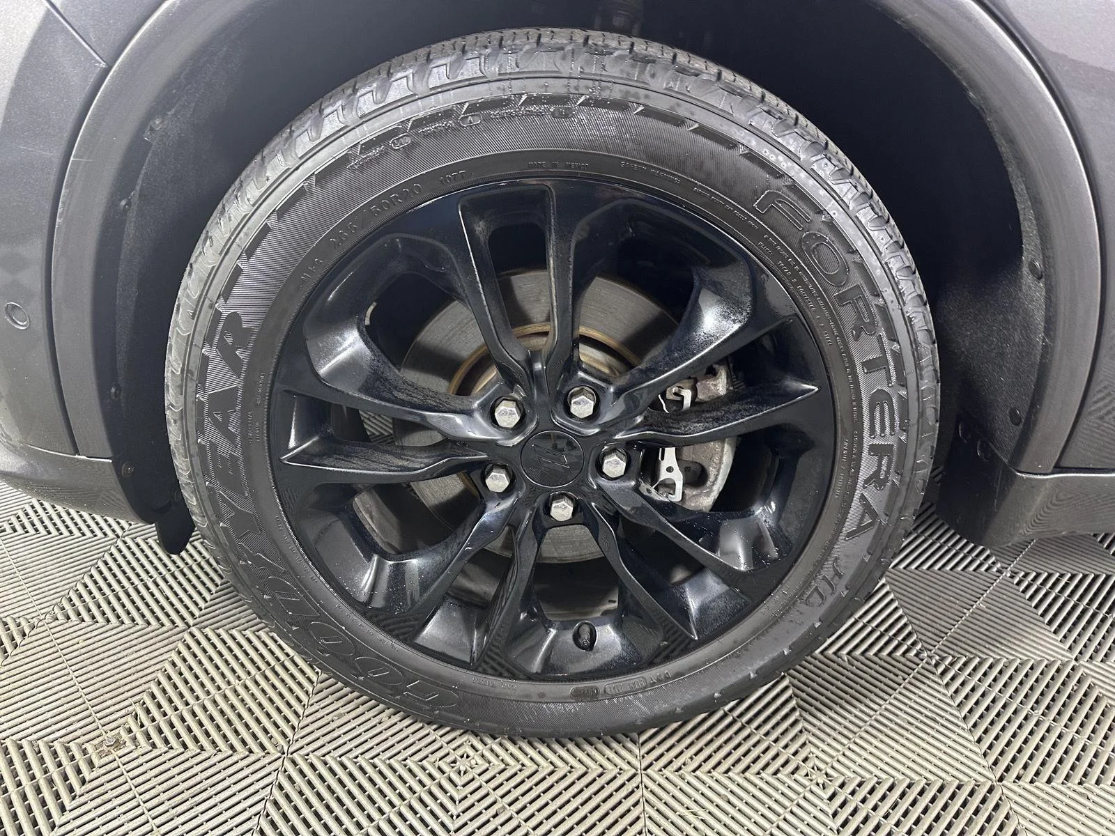 Used 2020 Granite Crystal Metallic Dodge R/T image 23