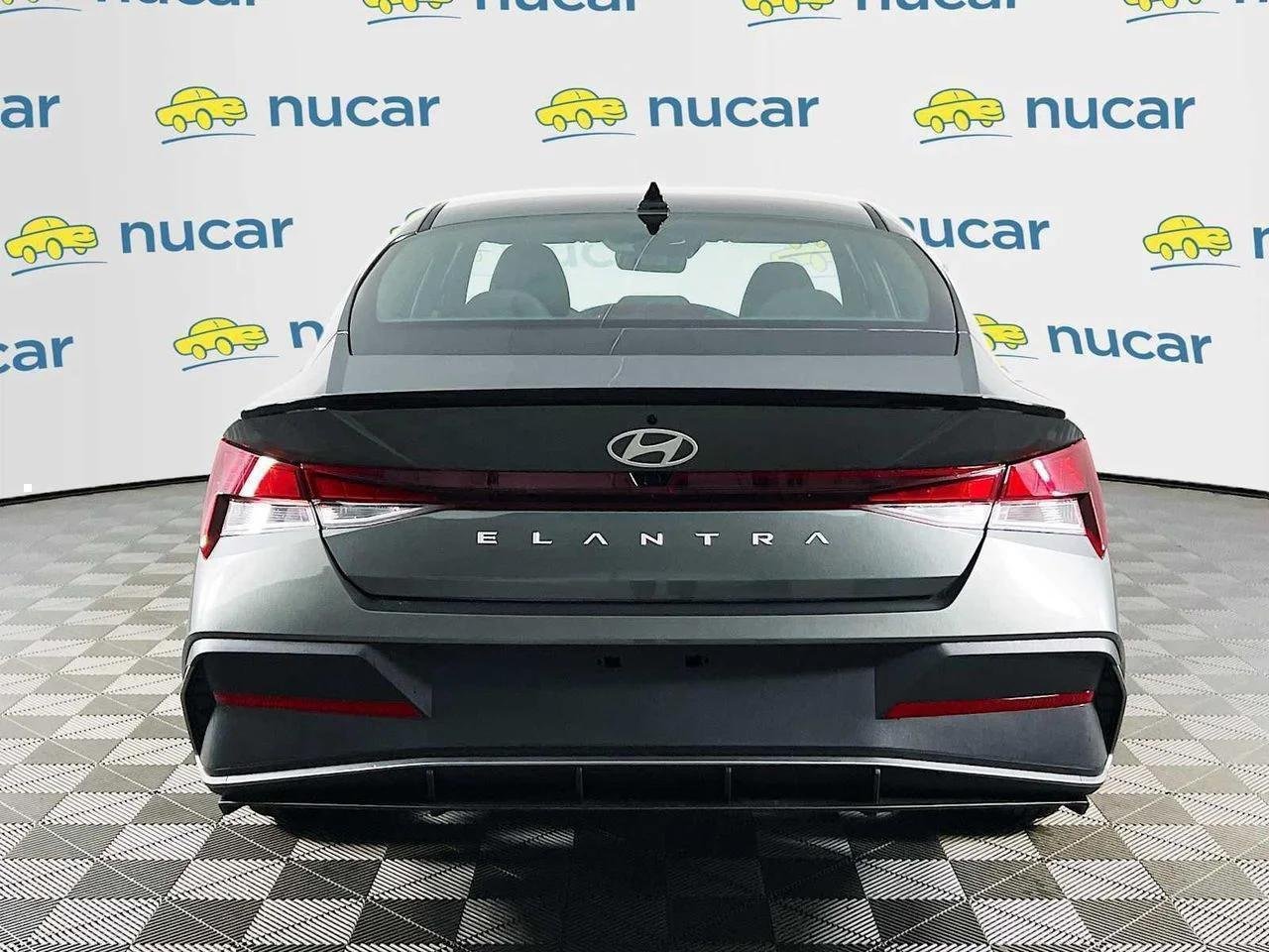 2026 Hyundai Elantra — photo 6