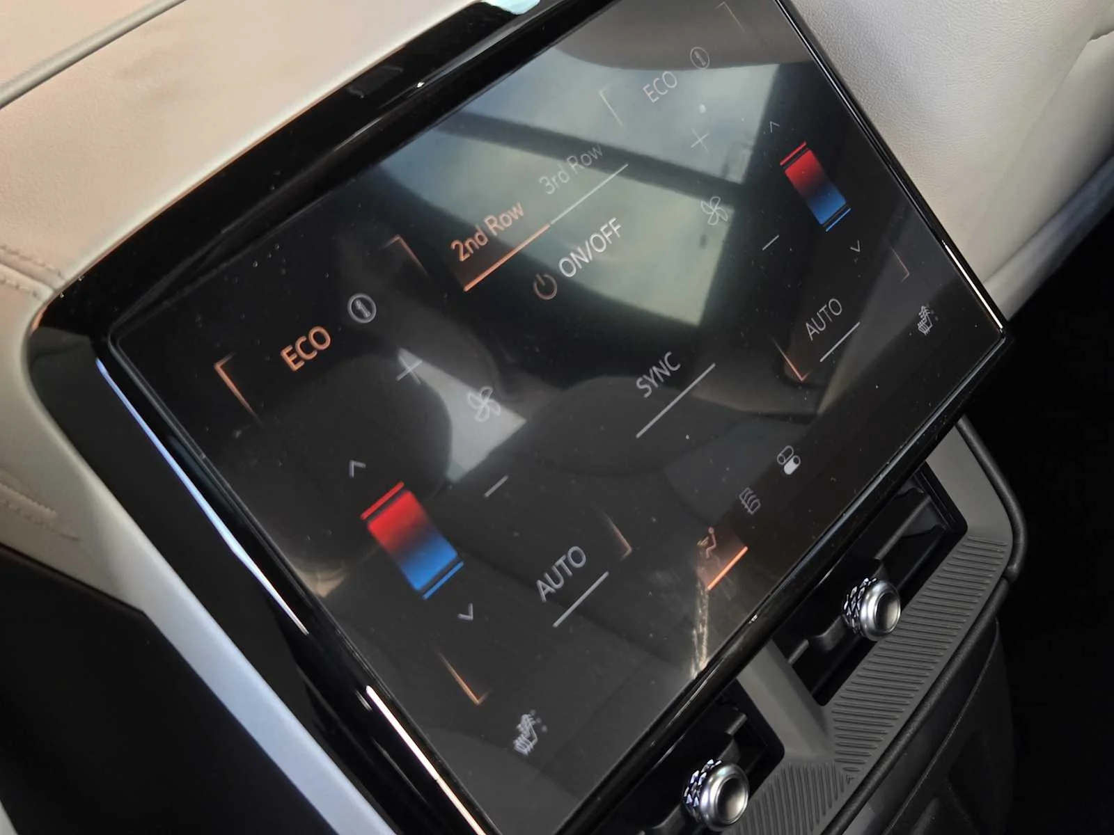 2027 Cadillac VISTIQ Luxury - Photo 20