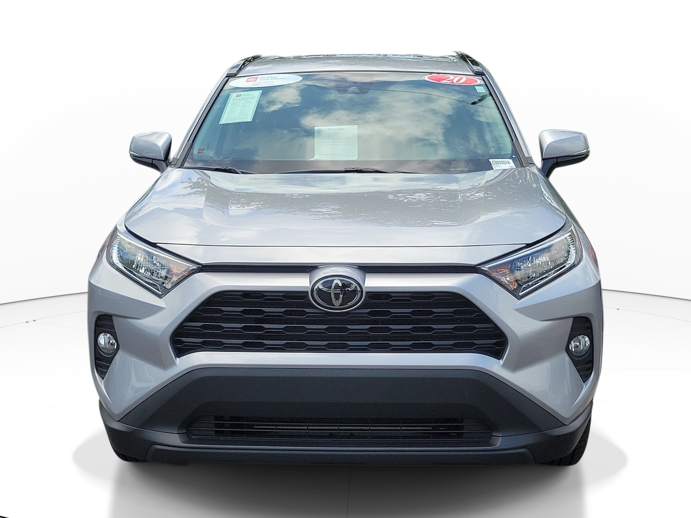 Used 2020 Silver Sky Metallic Toyota XLE image 2