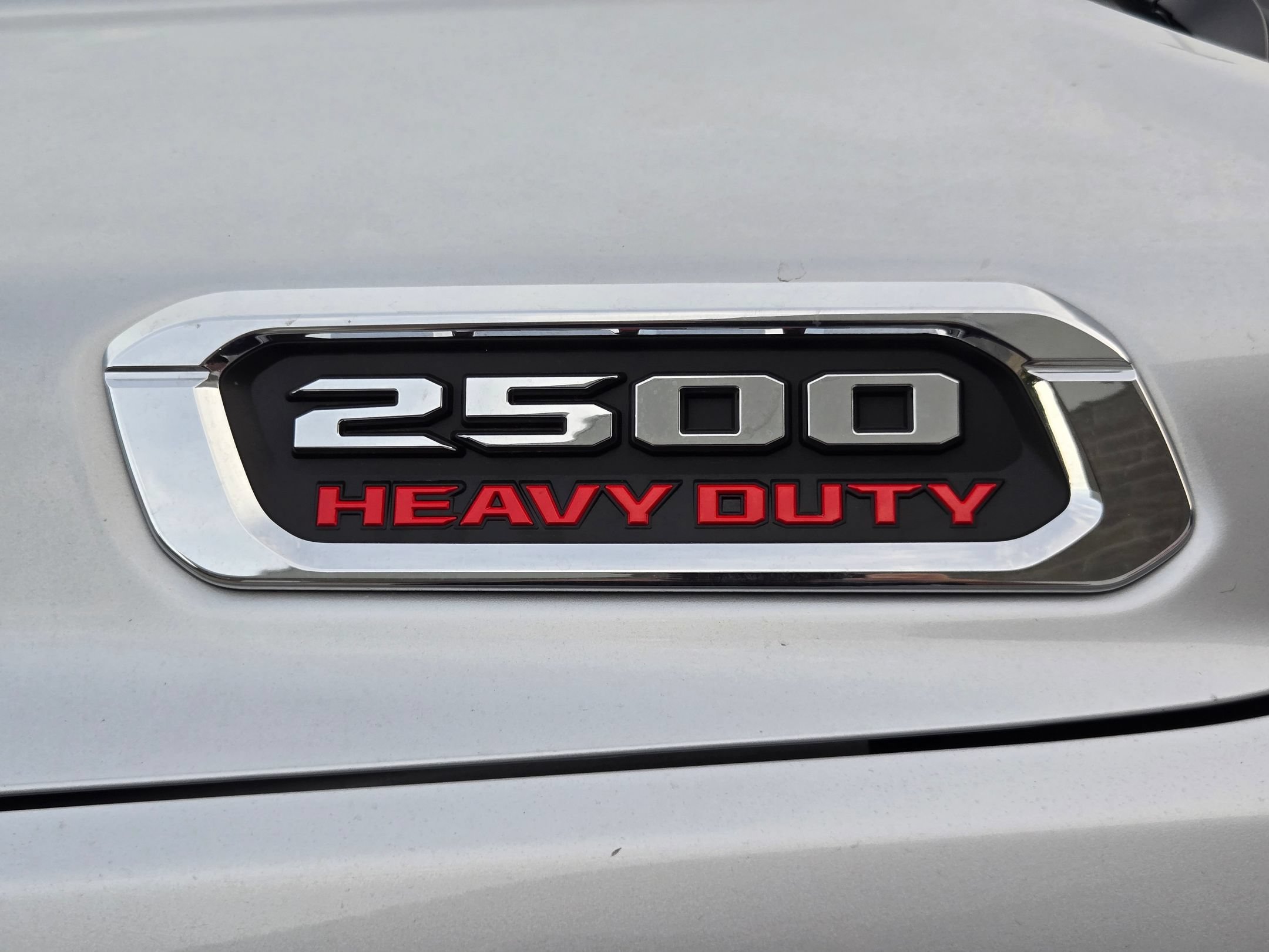 New 2026 Silver-Zynith Exterior Paint RAM Big Horn image 34