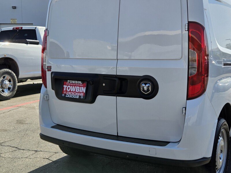 Used 2022 White Ram Base image 5
