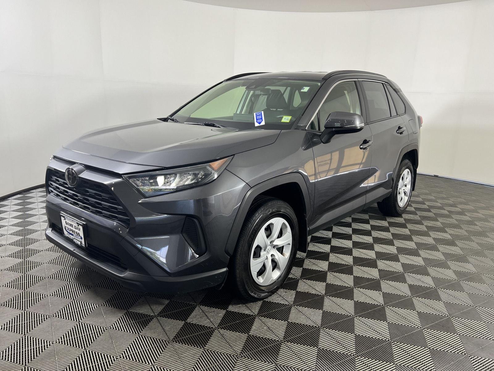 Used 2019 Magnetic Gray Metallic Toyota LE image 7