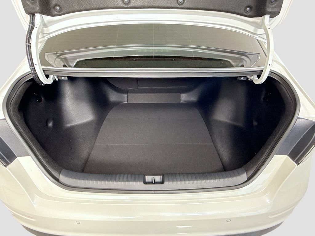 New 2026 Platinum White Pearl Honda Touring image 29