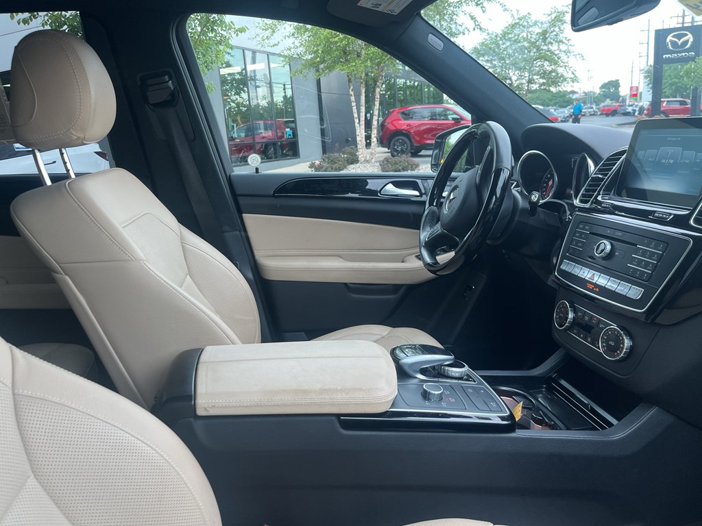 Used 2018 Black Mercedes-Benz GLE350 4MATIC® image 2
