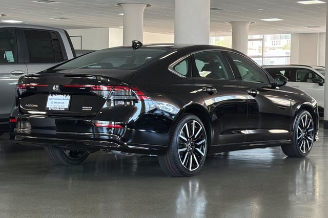 New 2026 Crystal Black Pearl Honda Touring image 4