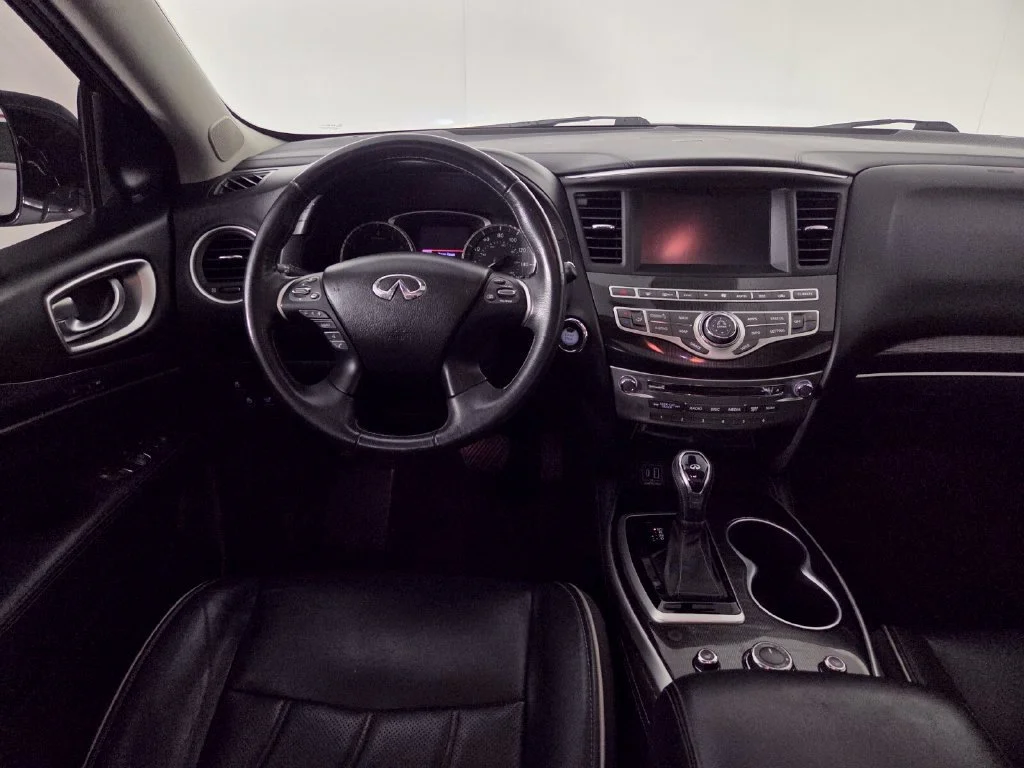 Used 2019 Liquid Platinum INFINITI LUXE image 26