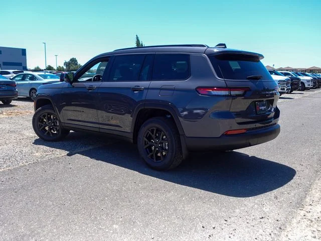 New 2026 Baltic Gray Metallic Clearcoat Jeep Altitude image 9