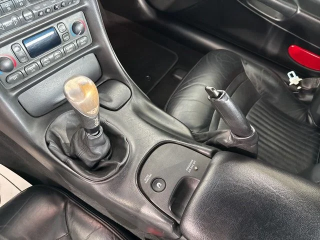 Used 2001 Black Chevrolet Base image 18