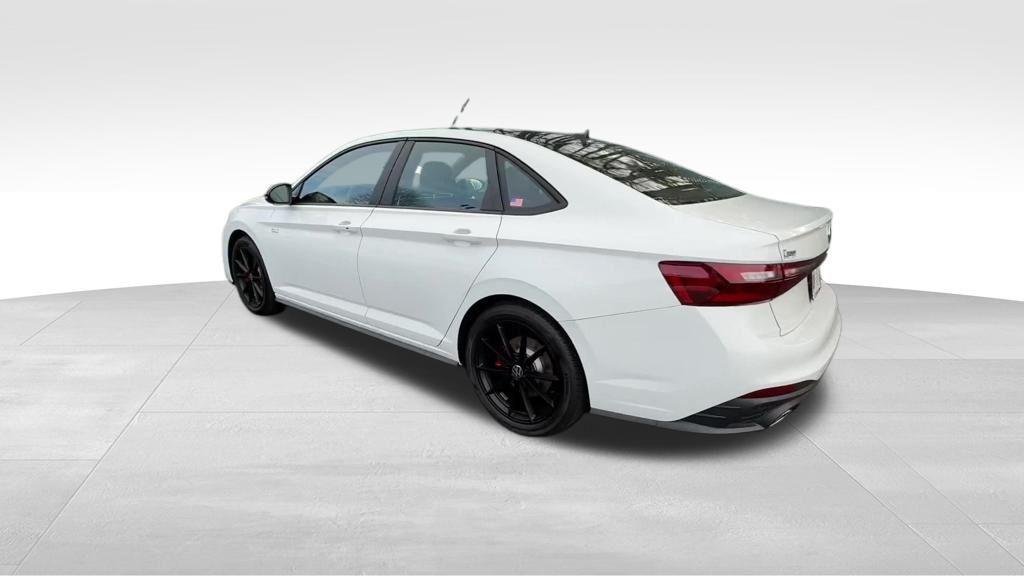 New 2026 Pure White w/Deep Black Roof Volkswagen 2.0T Autobahn image 5